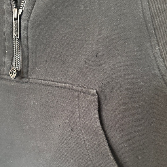 *FLAWED* Lululemon Scuba Oversized Funnel Neck SweatShirt in Black - XS/S - Picture 3 of 6